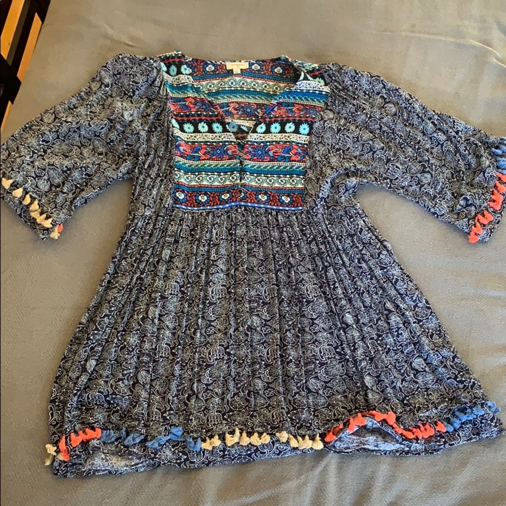 Umgee Floral Tunic w/ Tassel Detail